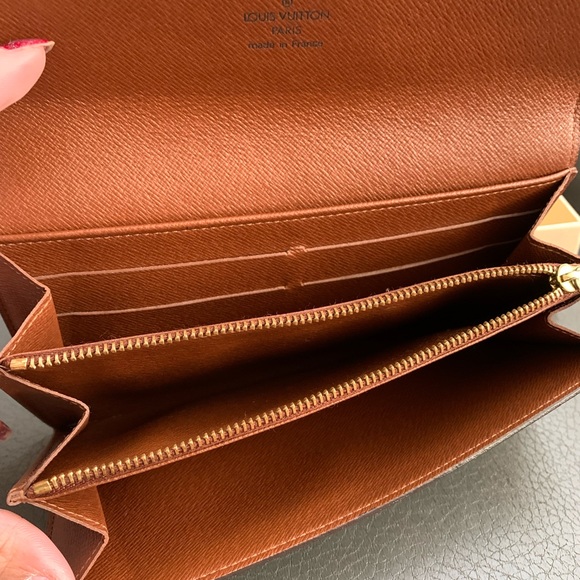 ‼️sold‼️Louis Vuitton Sarah Wallet - Picture 5 of 16